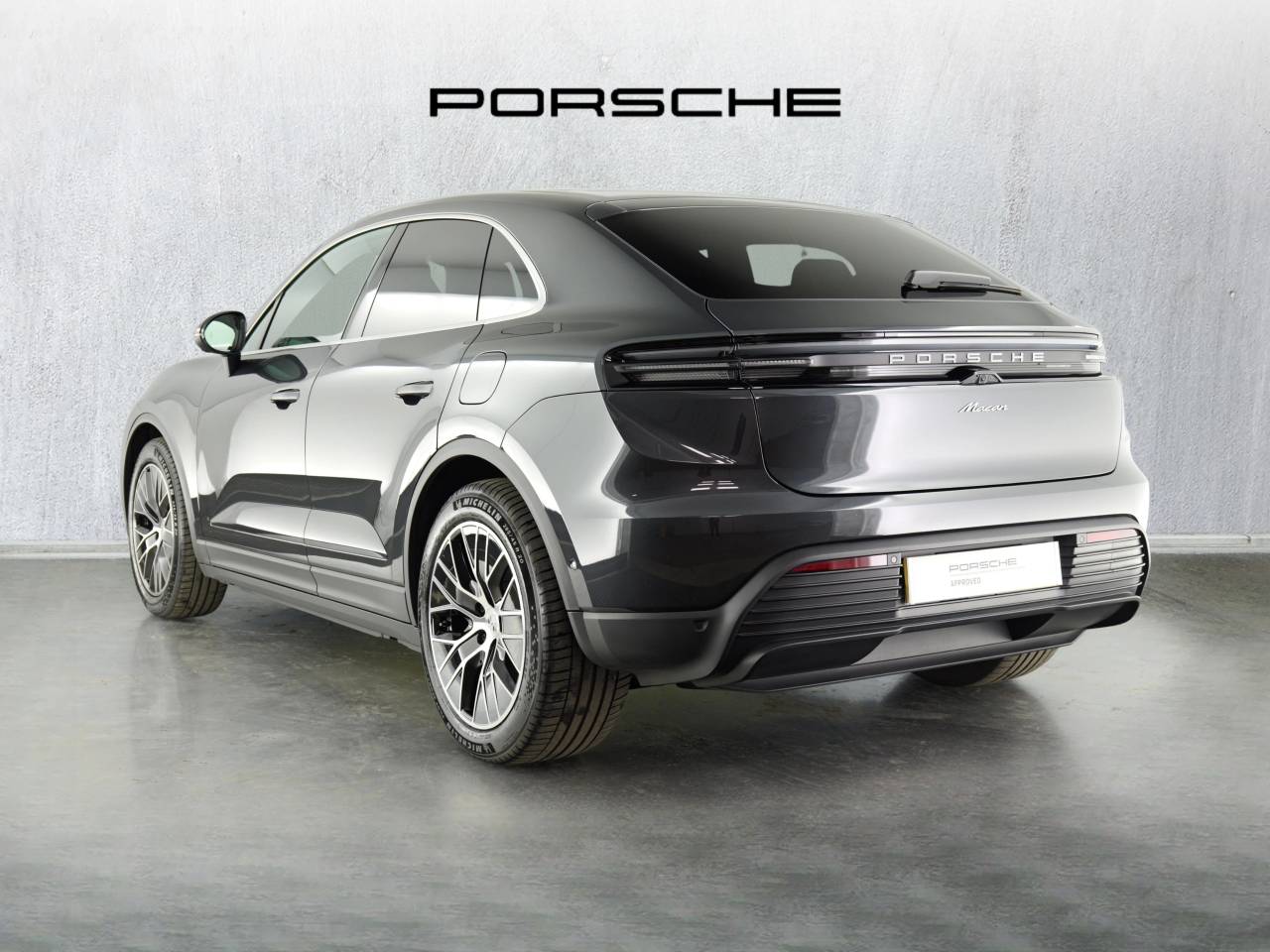 Macan BASE (12) image 03