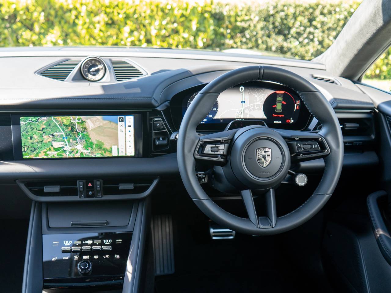 Macan TURBO (5) image 20