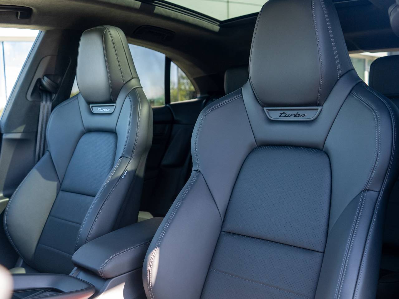 Macan TURBO (5) image 24