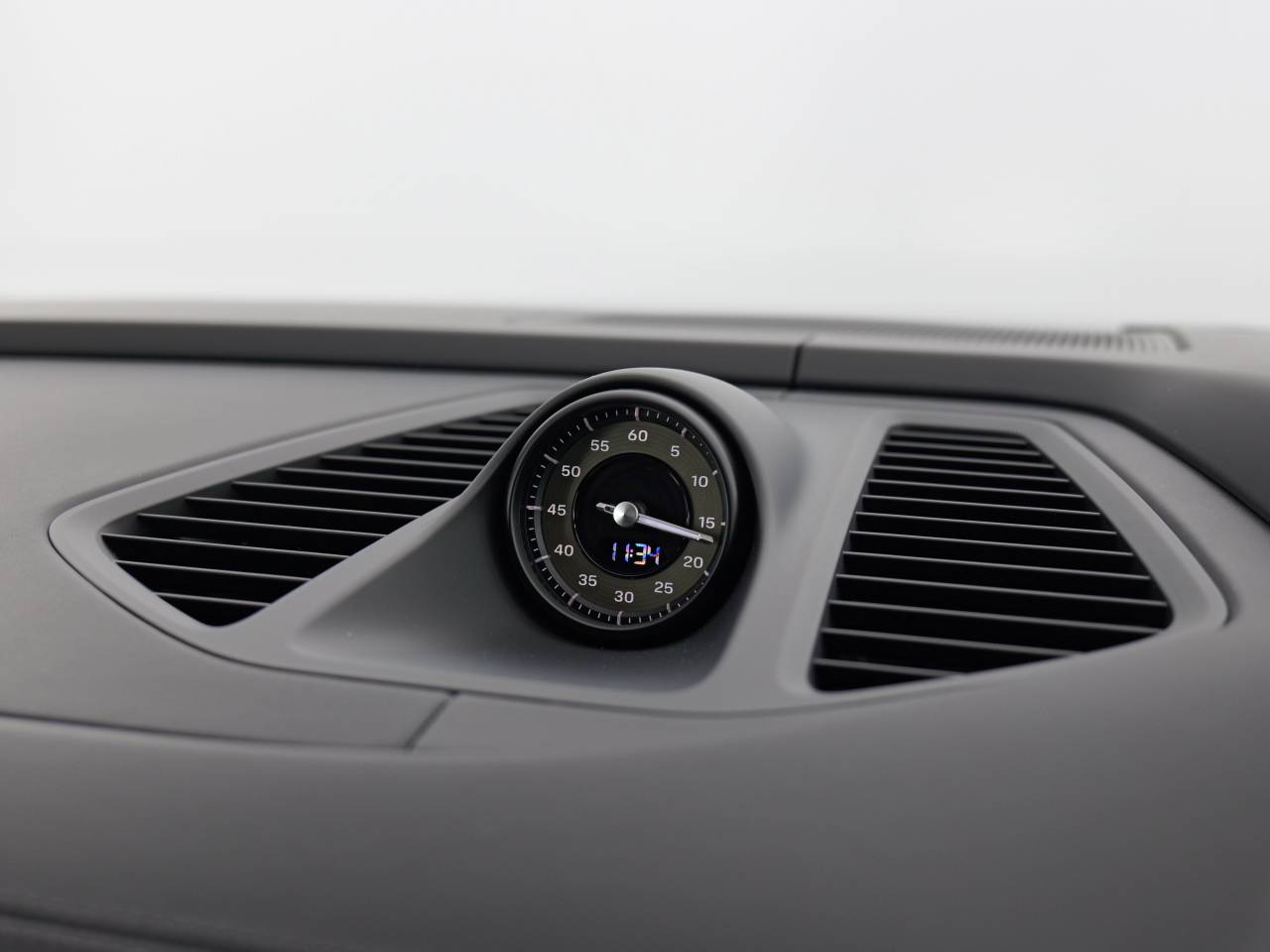 Macan (111) image 37
