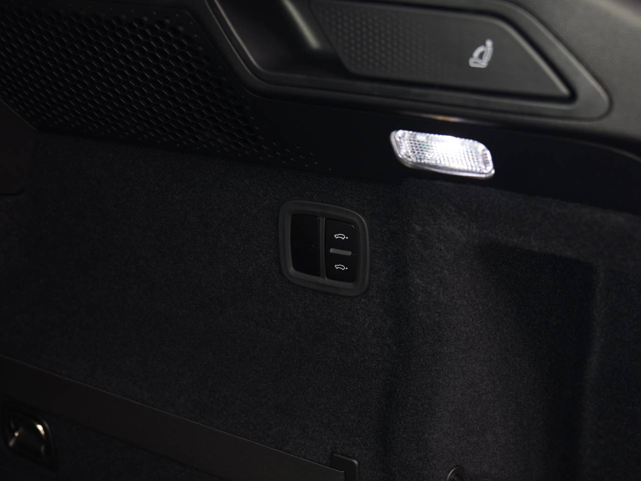 Macan (111) image 42