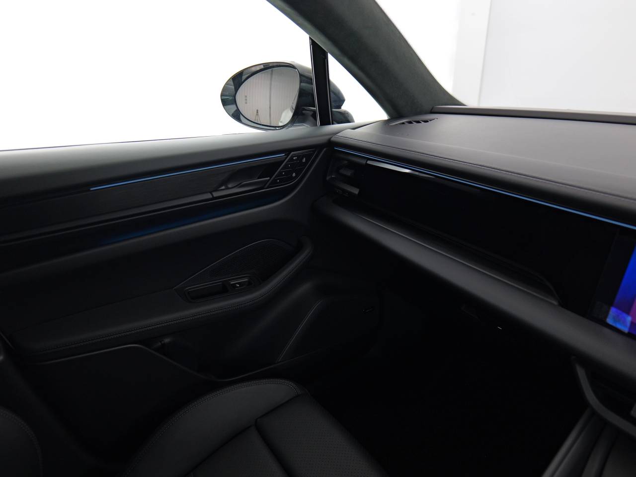 Macan (111) image 25