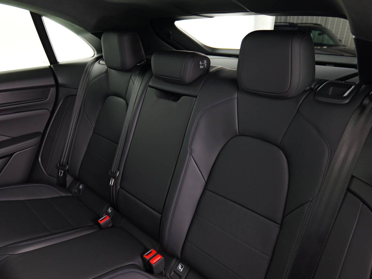 Macan (111) image 19