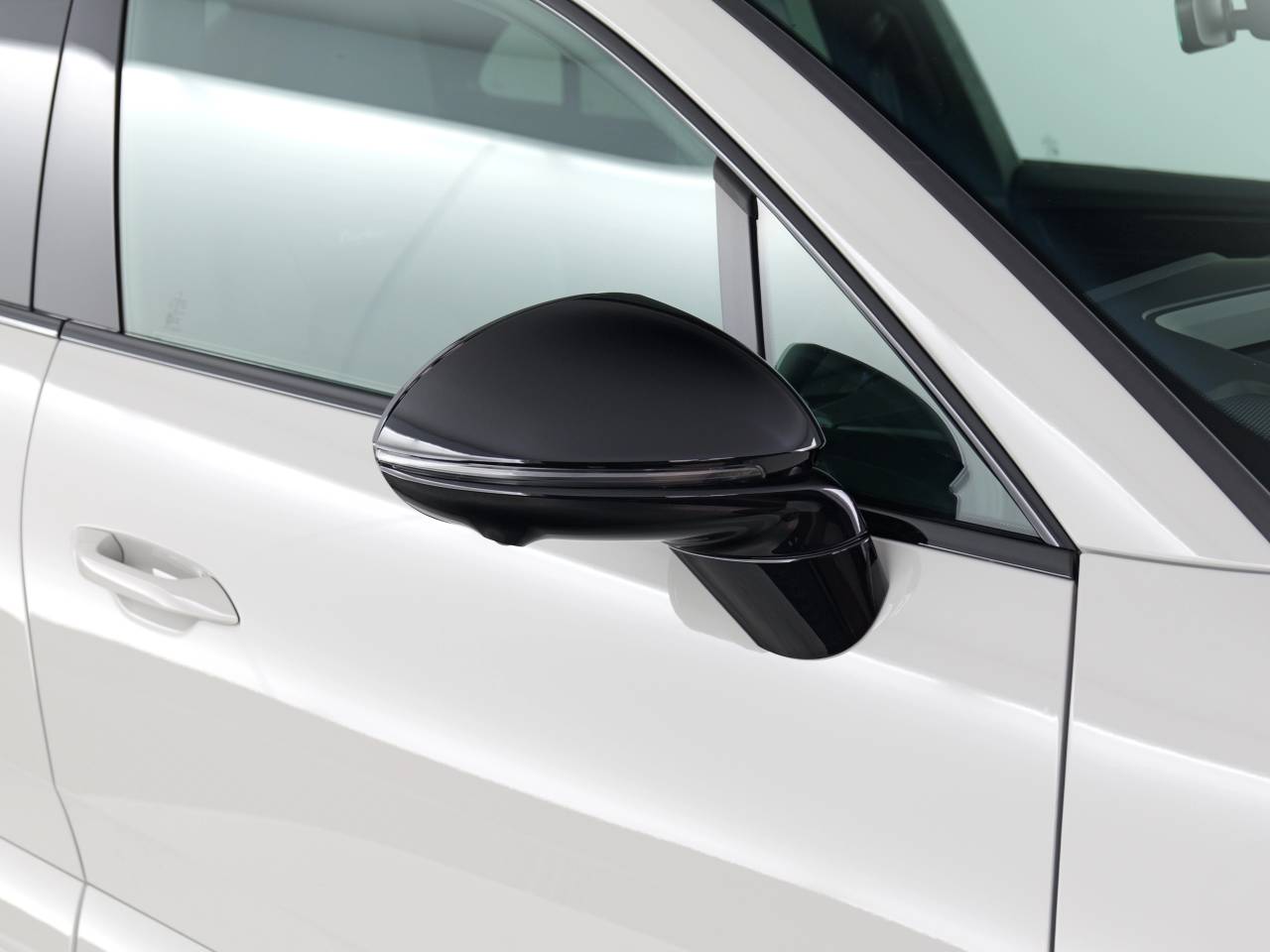 Macan (111) image 11