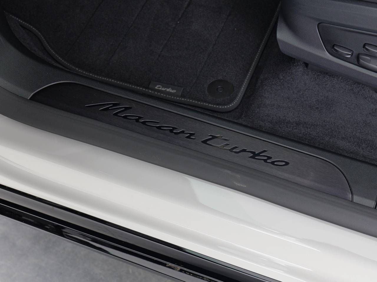 Macan (111) image 35