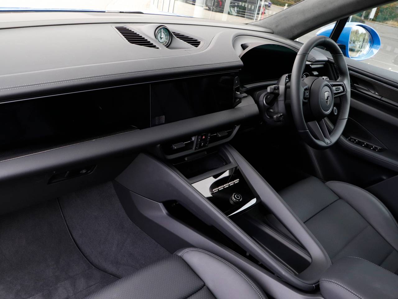 Macan (83) image 14