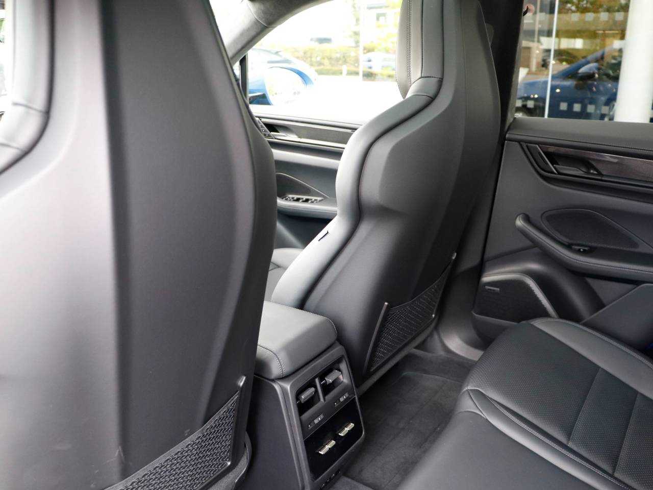 Macan (83) image 31