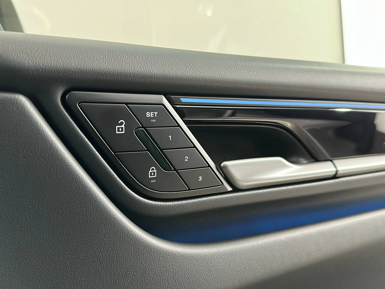 Macan (53) image 30