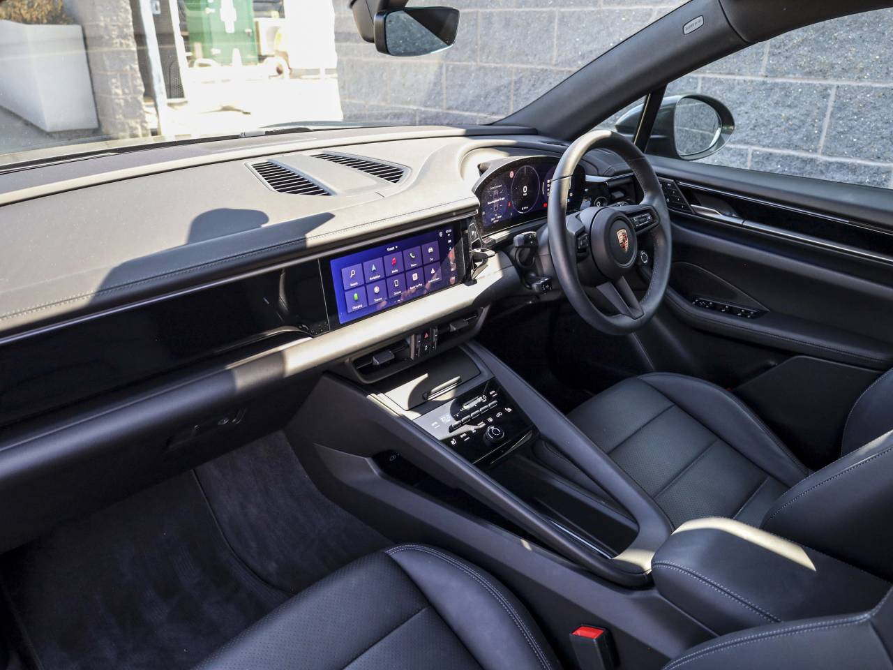 Macan (77) image 13