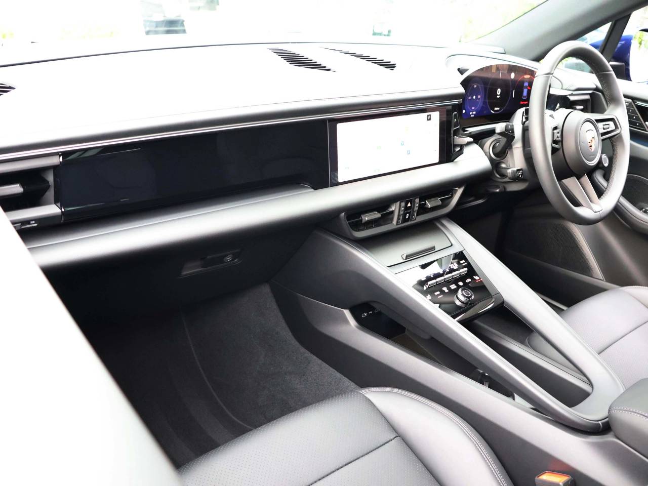 Macan (80) image 15