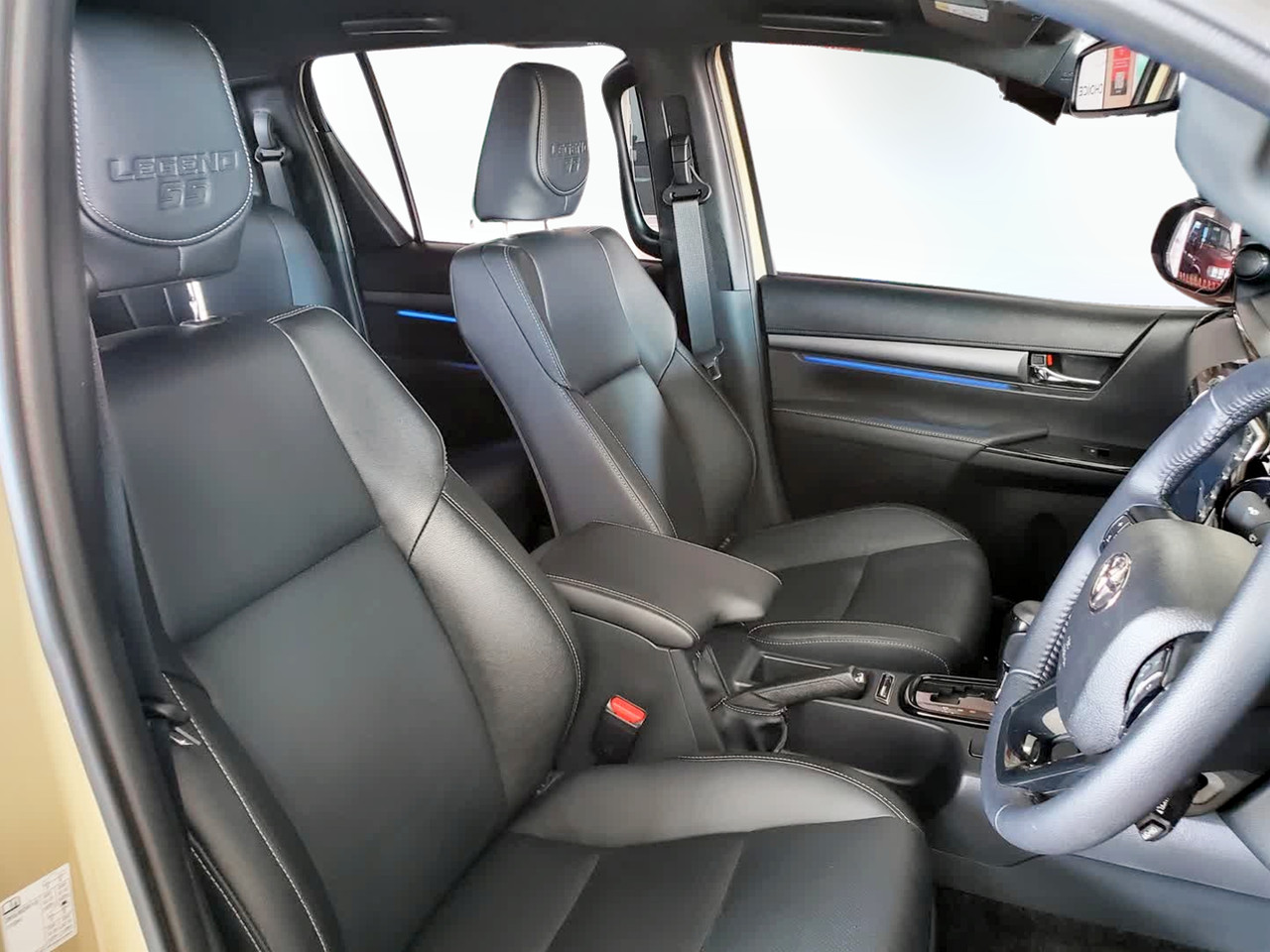 Toyota Hilux 2.8GD-6 DOUBLE CAB LEGEND 55
