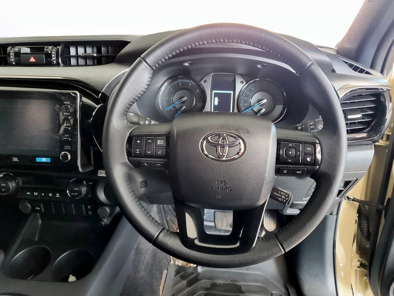Toyota Hilux 2.8GD-6 DOUBLE CAB LEGEND 55