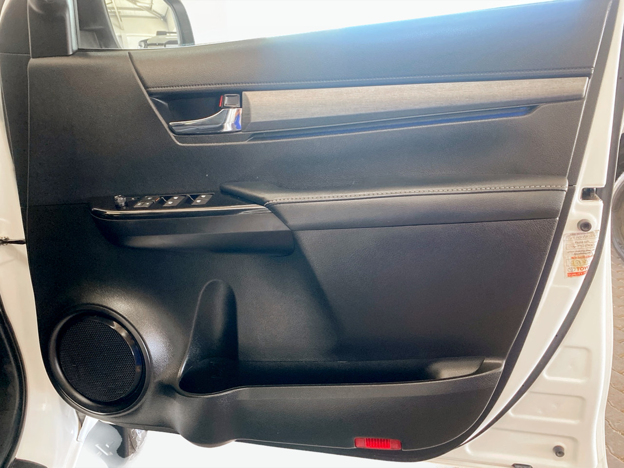 Toyota Hilux 2.8 GD-6 RB LEGEND 4×2 A/T P/U D/C