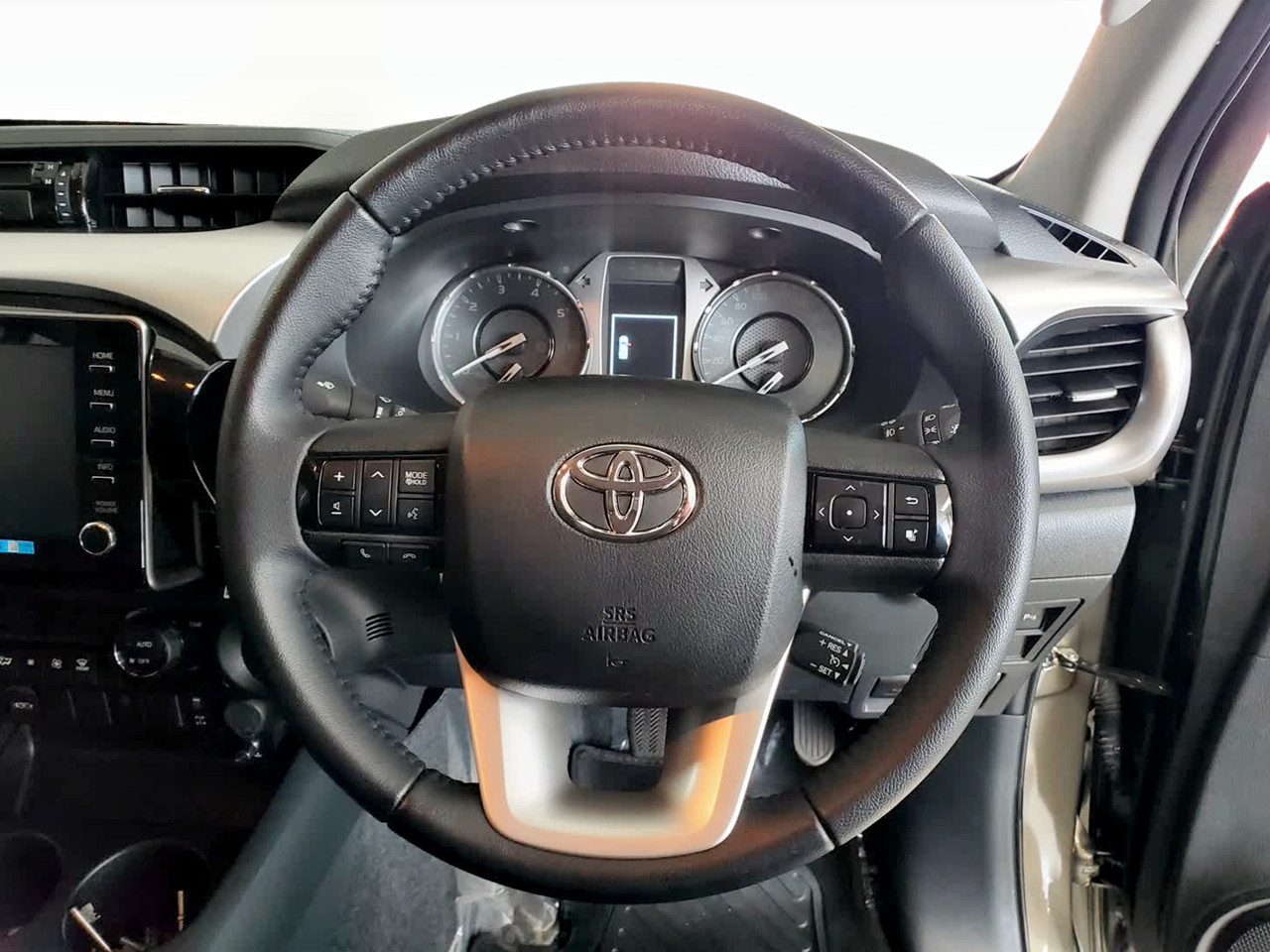 Toyota Hilux 2.8GD-6 48V DOUBLE CAB RAIDER