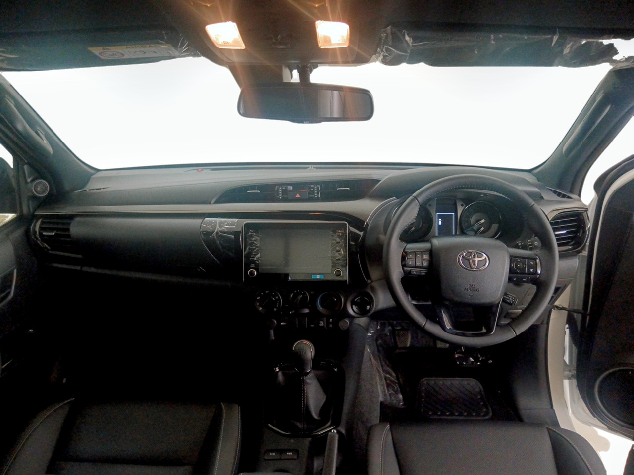 Toyota Hilux 2.8GD-6 XTRA CAB 4X4 LEGEND MANUAL