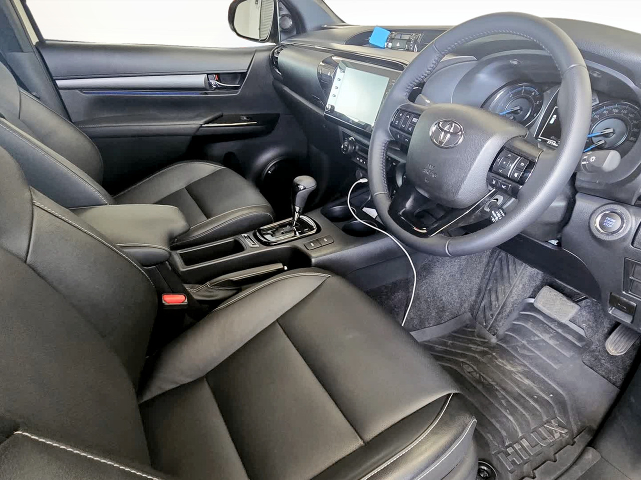 Toyota Hilux 2.8GD-6 DOUBLE CAB 4X4 LEGEND 55