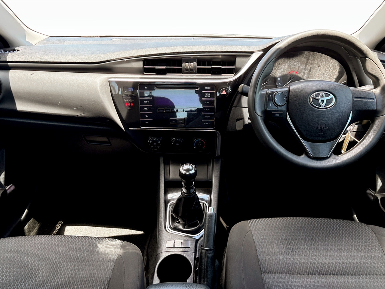 Toyota Corolla Quest 1.8 PLUS