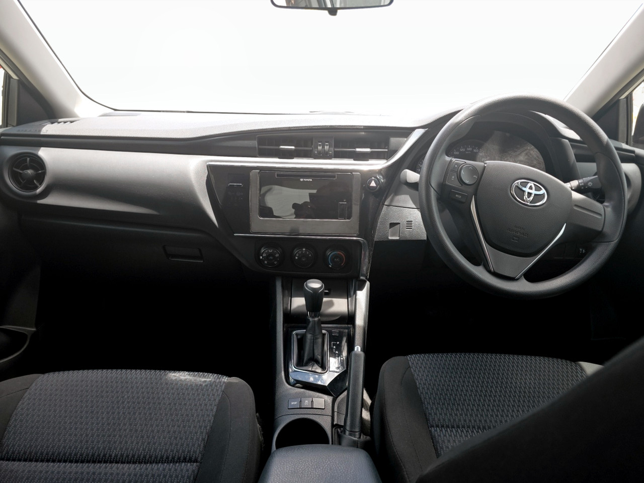 Toyota Corolla Quest 1.8 PLUS AUTO