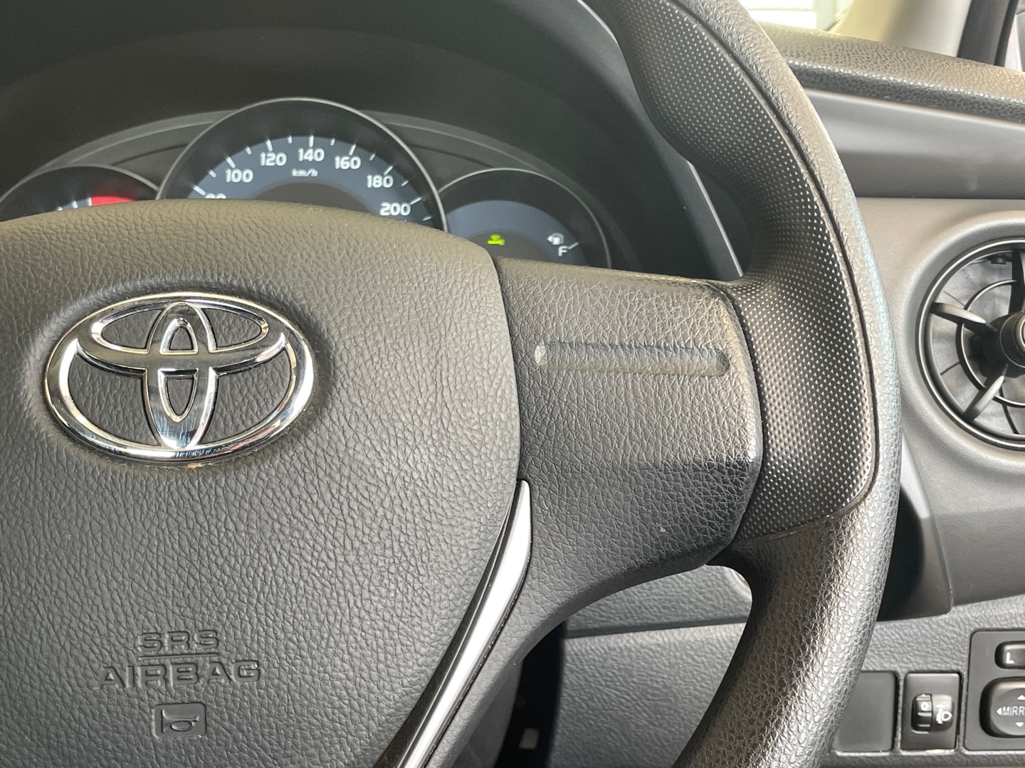 Toyota Corolla Quest 1.8 PLUS