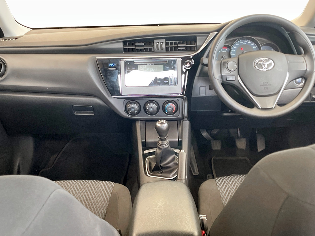 Toyota Corolla Quest 1.8 PLUS
