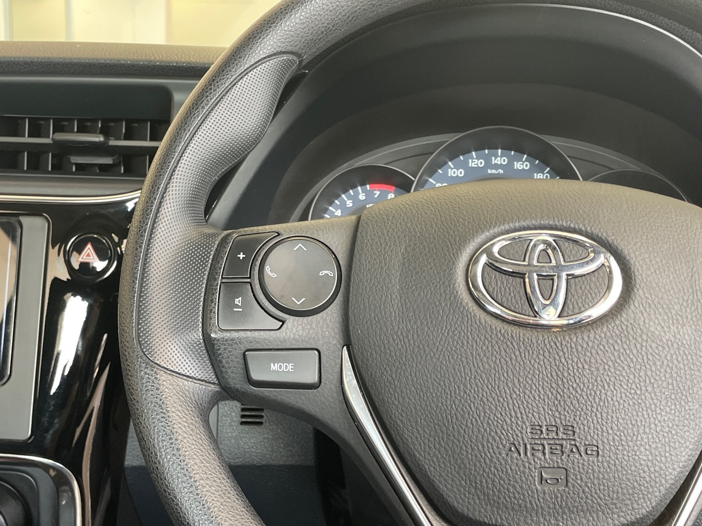 Toyota Corolla Quest 1.8 PLUS