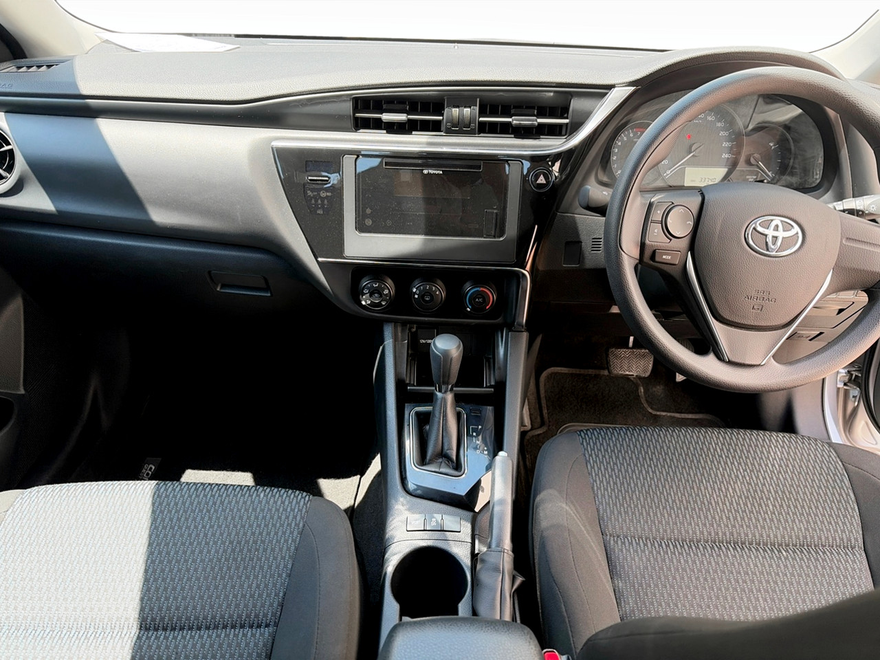 Toyota Corolla Quest 1.8 PLUS AUTO