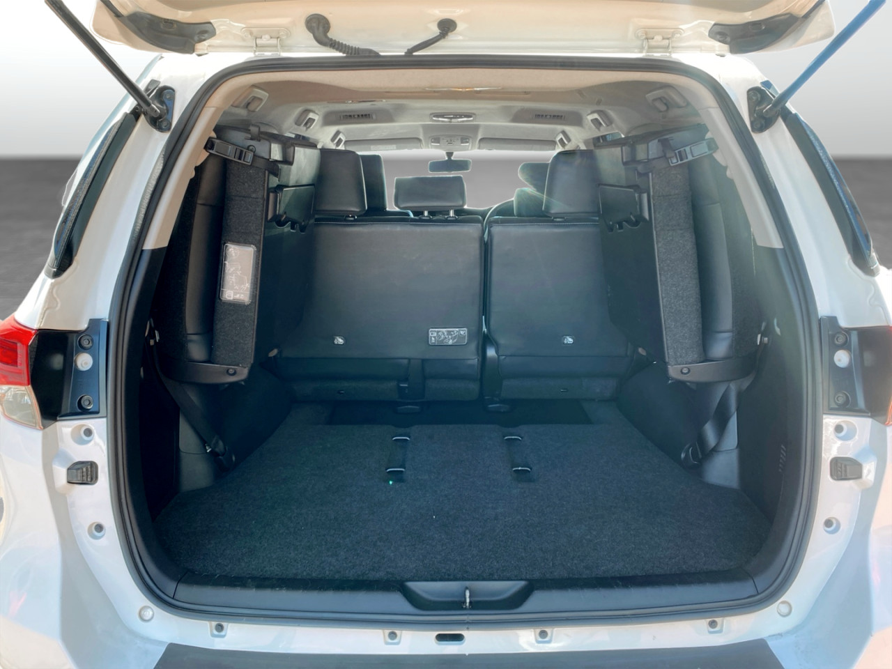 Toyota Fortuner 2.4GD-6 R/B A/T
