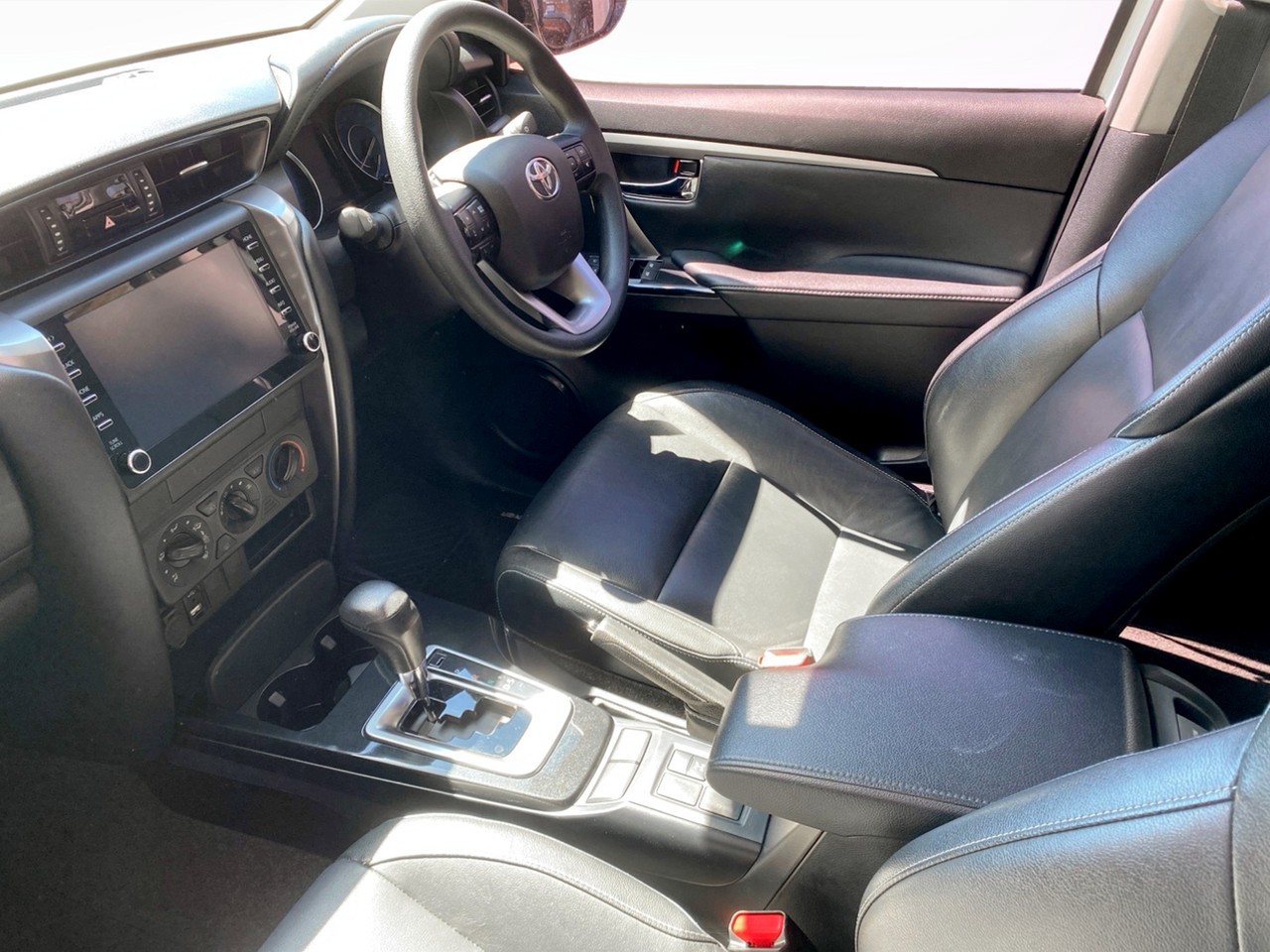 Toyota Fortuner 2.4GD-6 R/B A/T