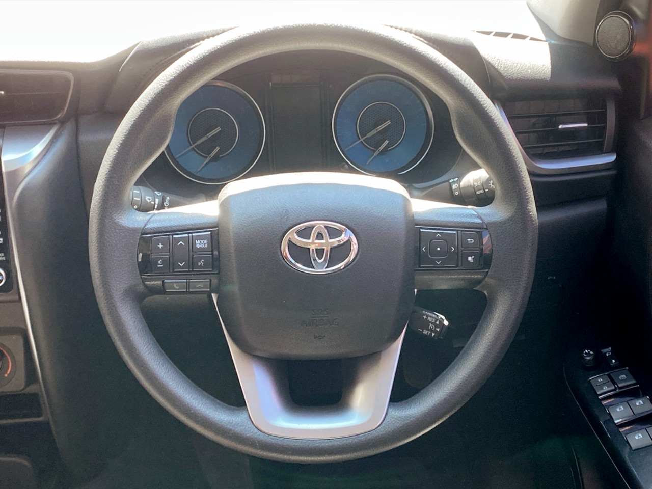 Toyota Fortuner 2.4GD-6 R/B A/T