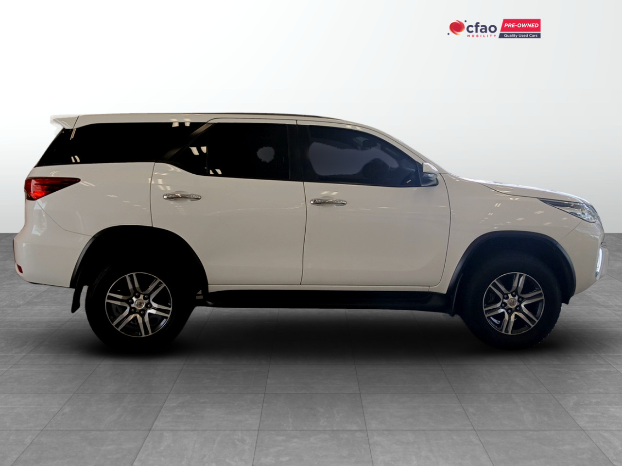Toyota Fortuner 2.4GD-6 R/B A/T