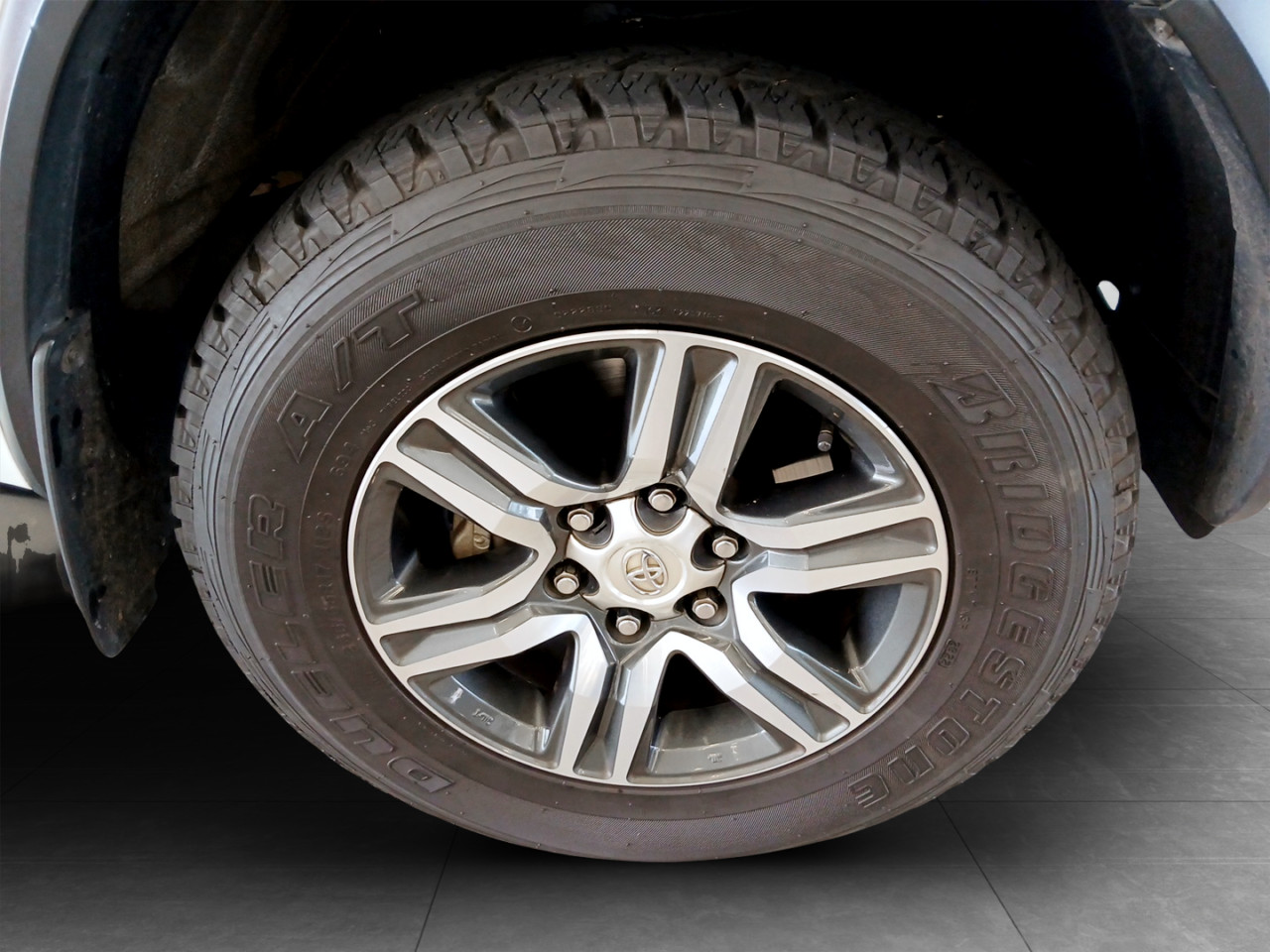 Toyota Fortuner 2.4GD-6 R/B A/T