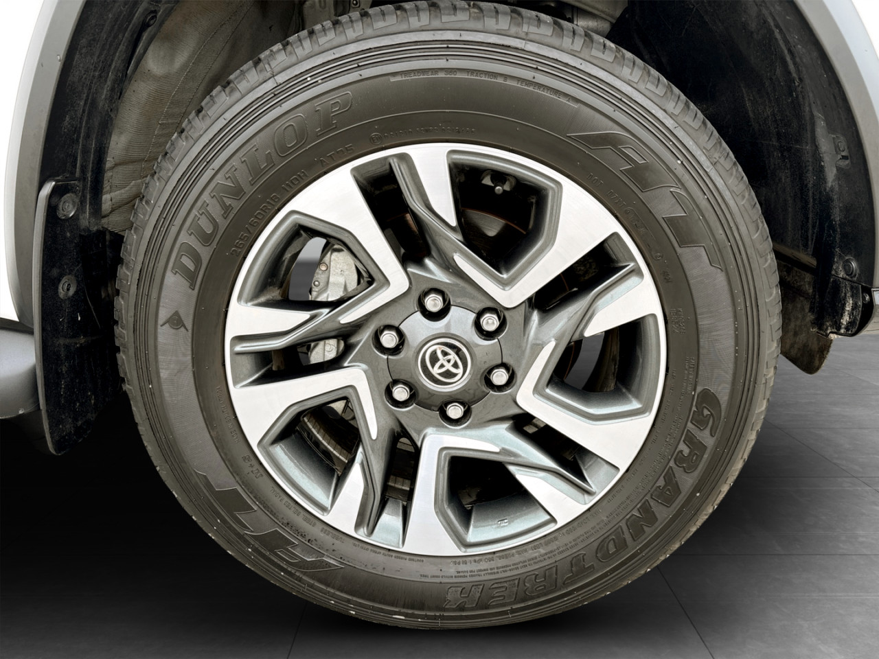 Toyota Fortuner 2.4GD-6 R/B A/T