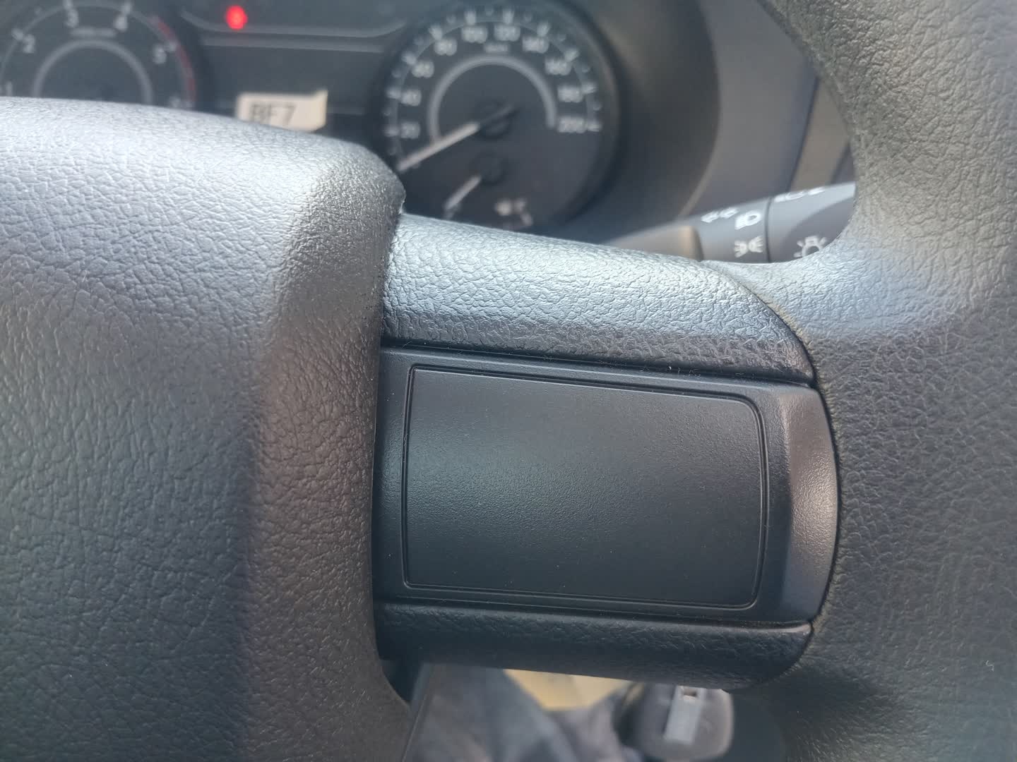 Toyota Hilux 2.4GD SINGLE CAB FLAT DECK