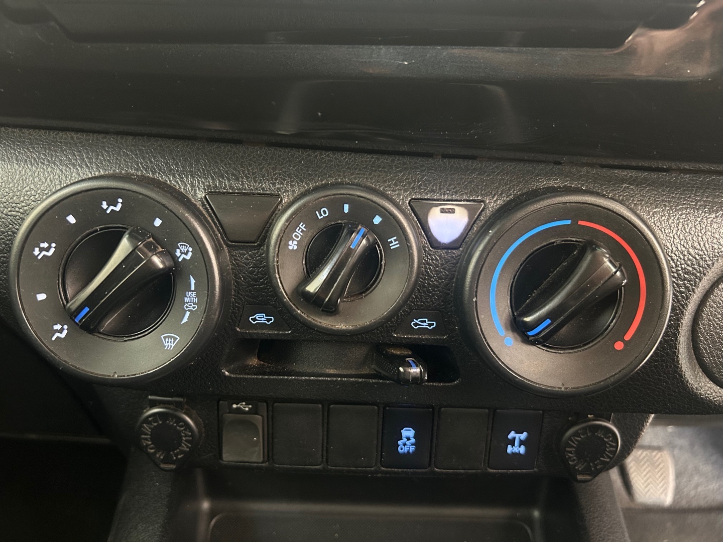 Toyota Hilux 2.8GD-6 XTRA CAB RAIDER