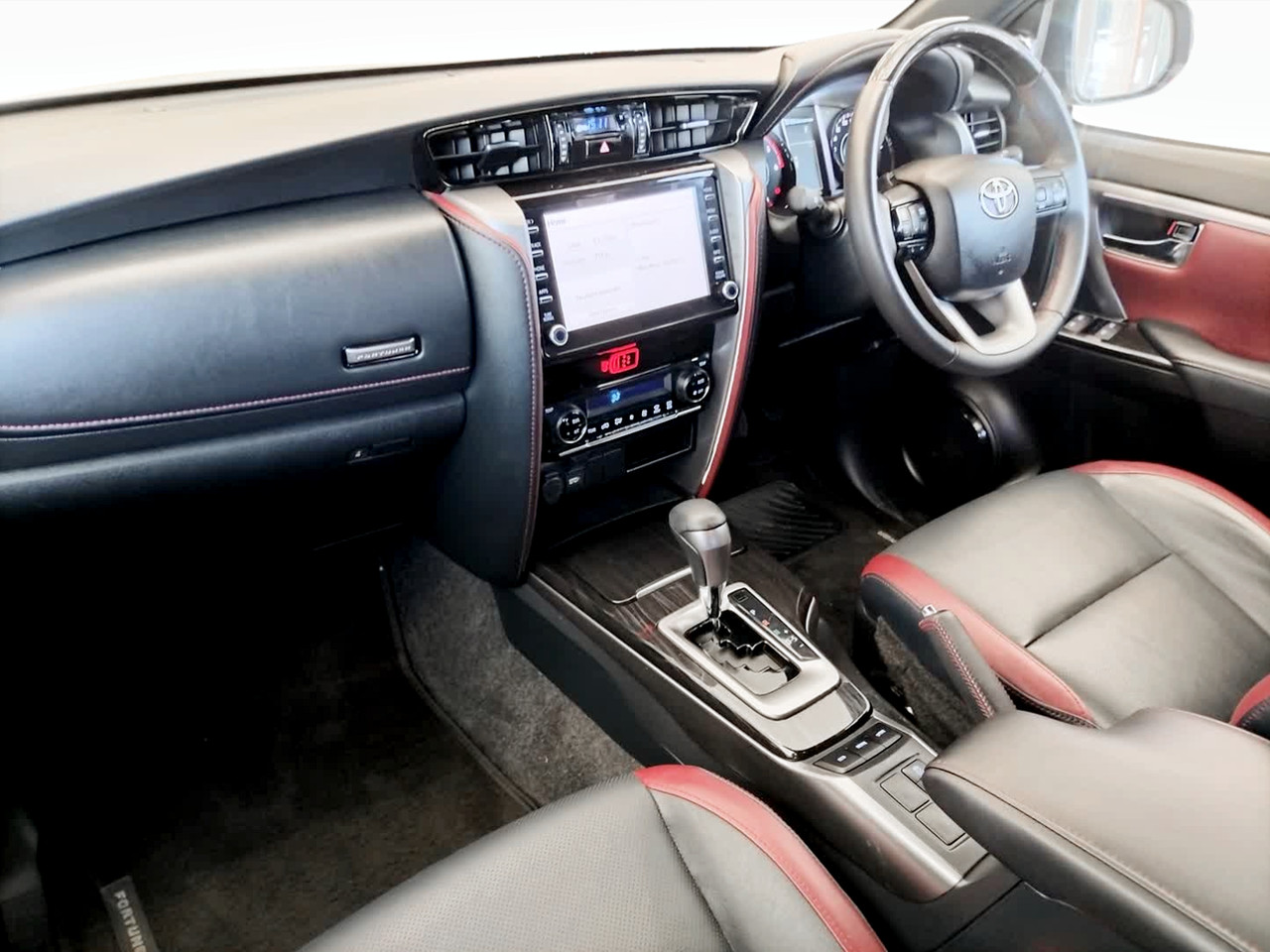Toyota Fortuner 2.8GD-6