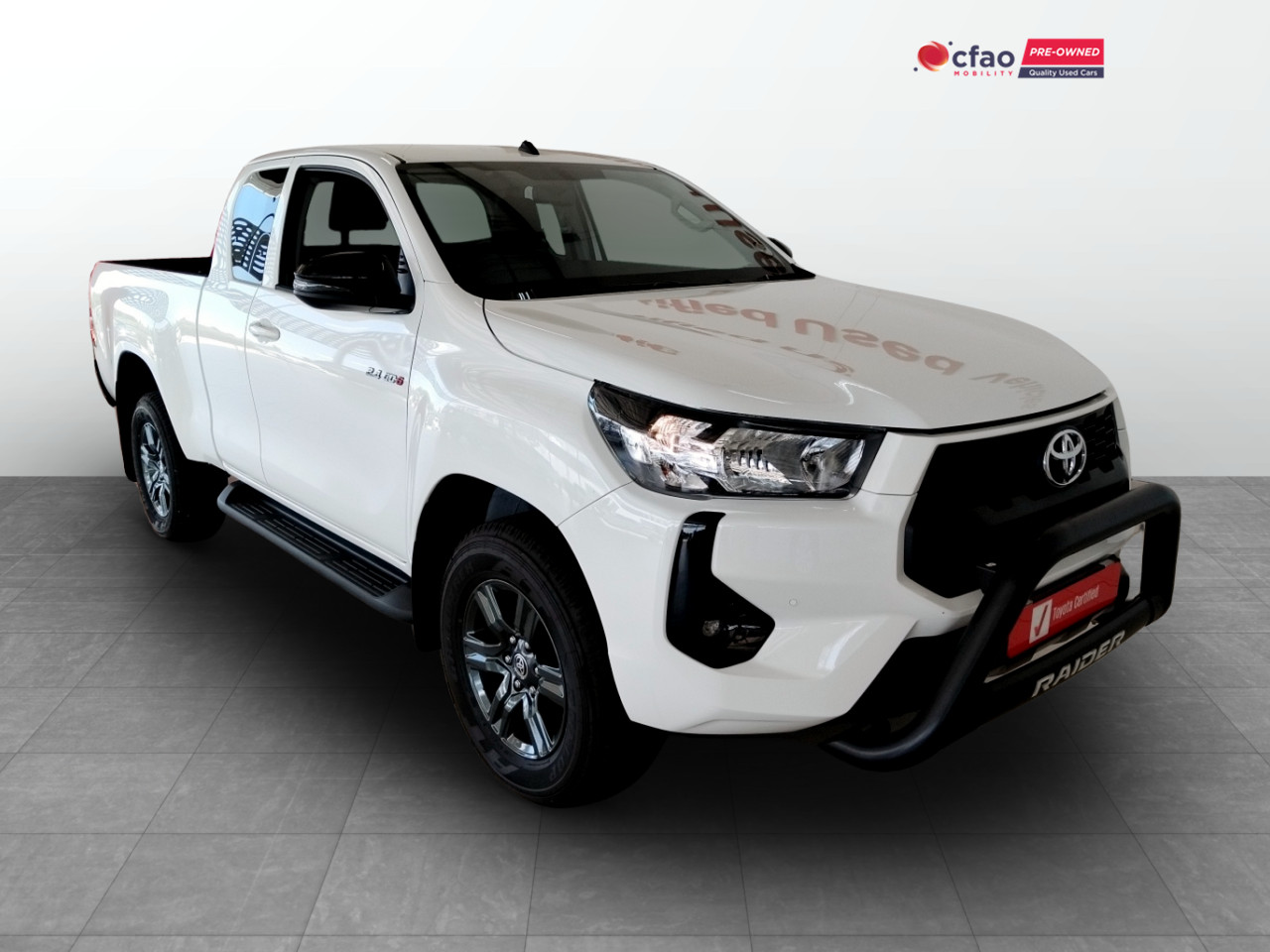 Toyota Hilux 2.4GD-6 XTRA CAB RAIDER MANUAL
