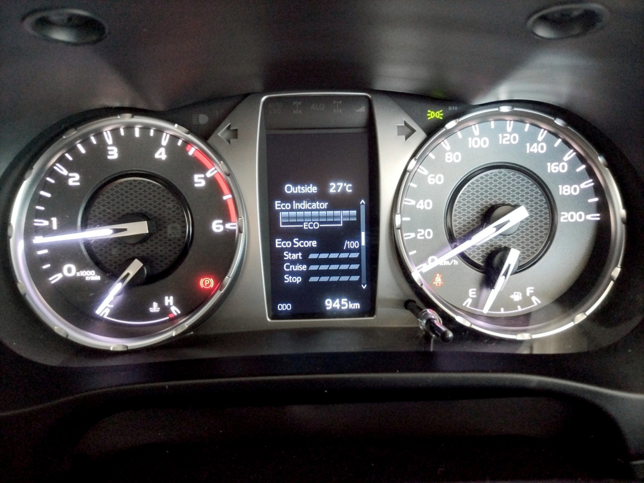 Toyota Hilux 2.4GD-6 XTRA CAB RAIDER MANUAL