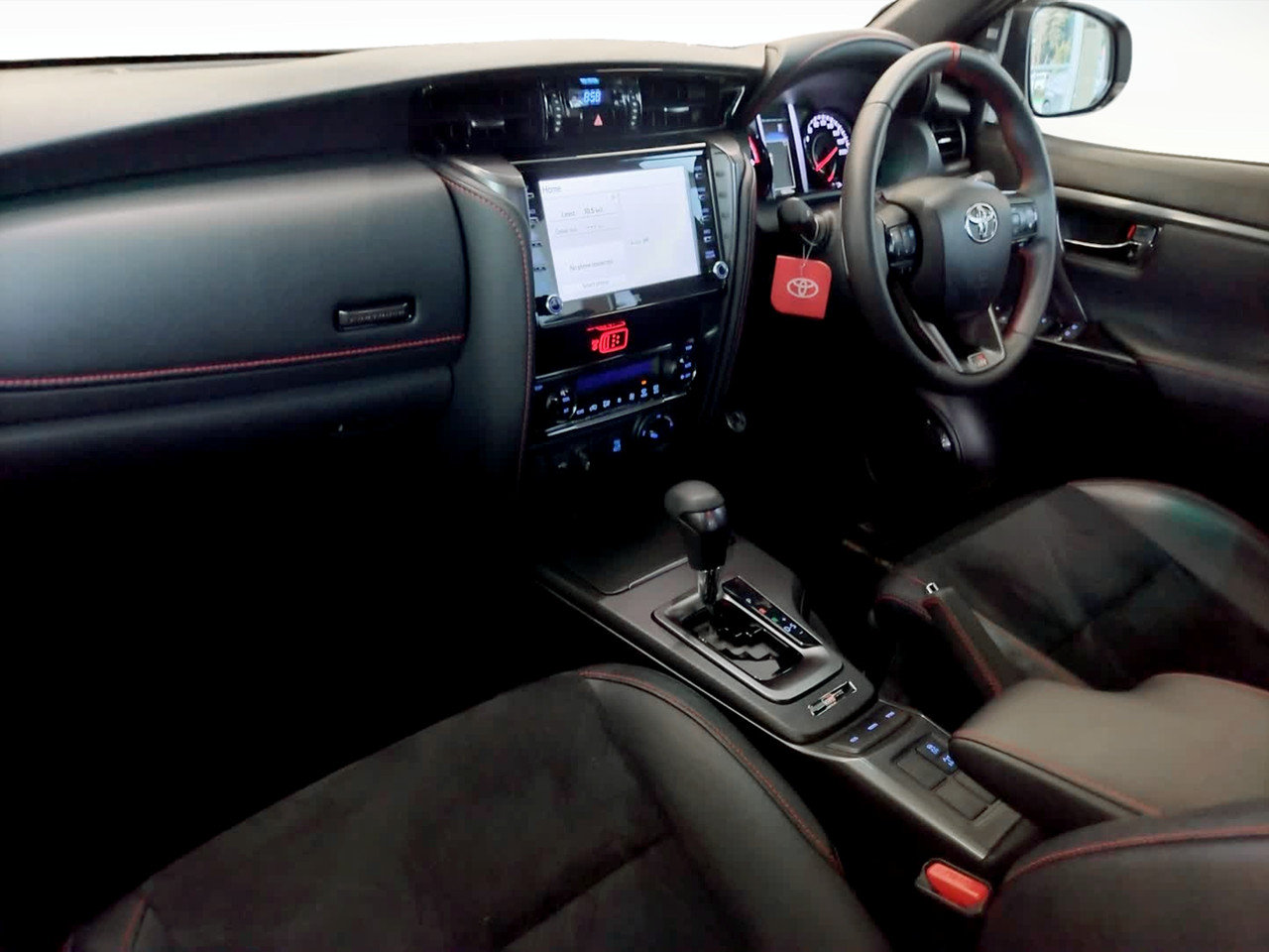 Toyota Fortuner 2.8GD-6 4X4 GR-SPORT