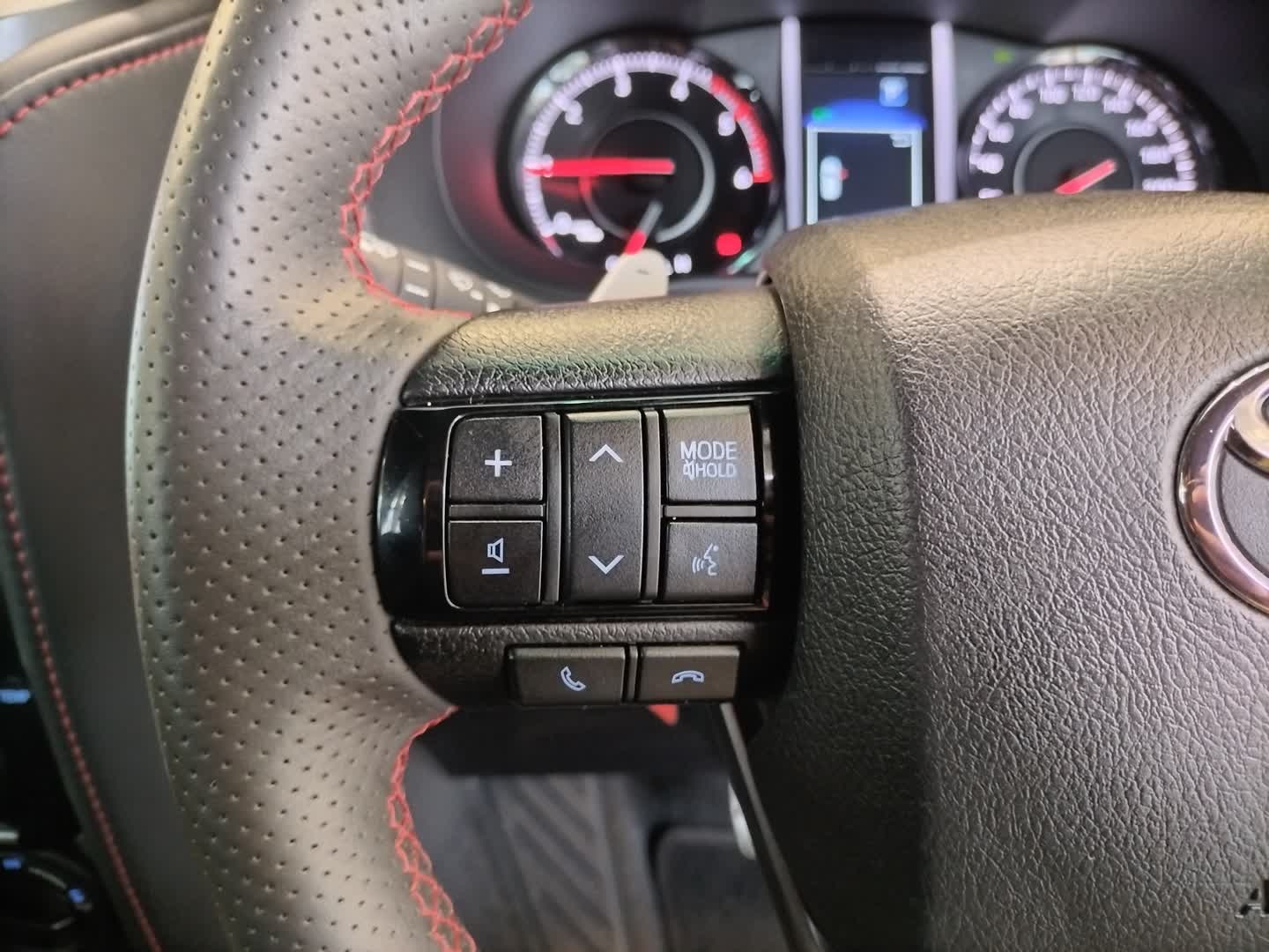 Toyota Fortuner 2.8GD-6 4X4 GR-SPORT
