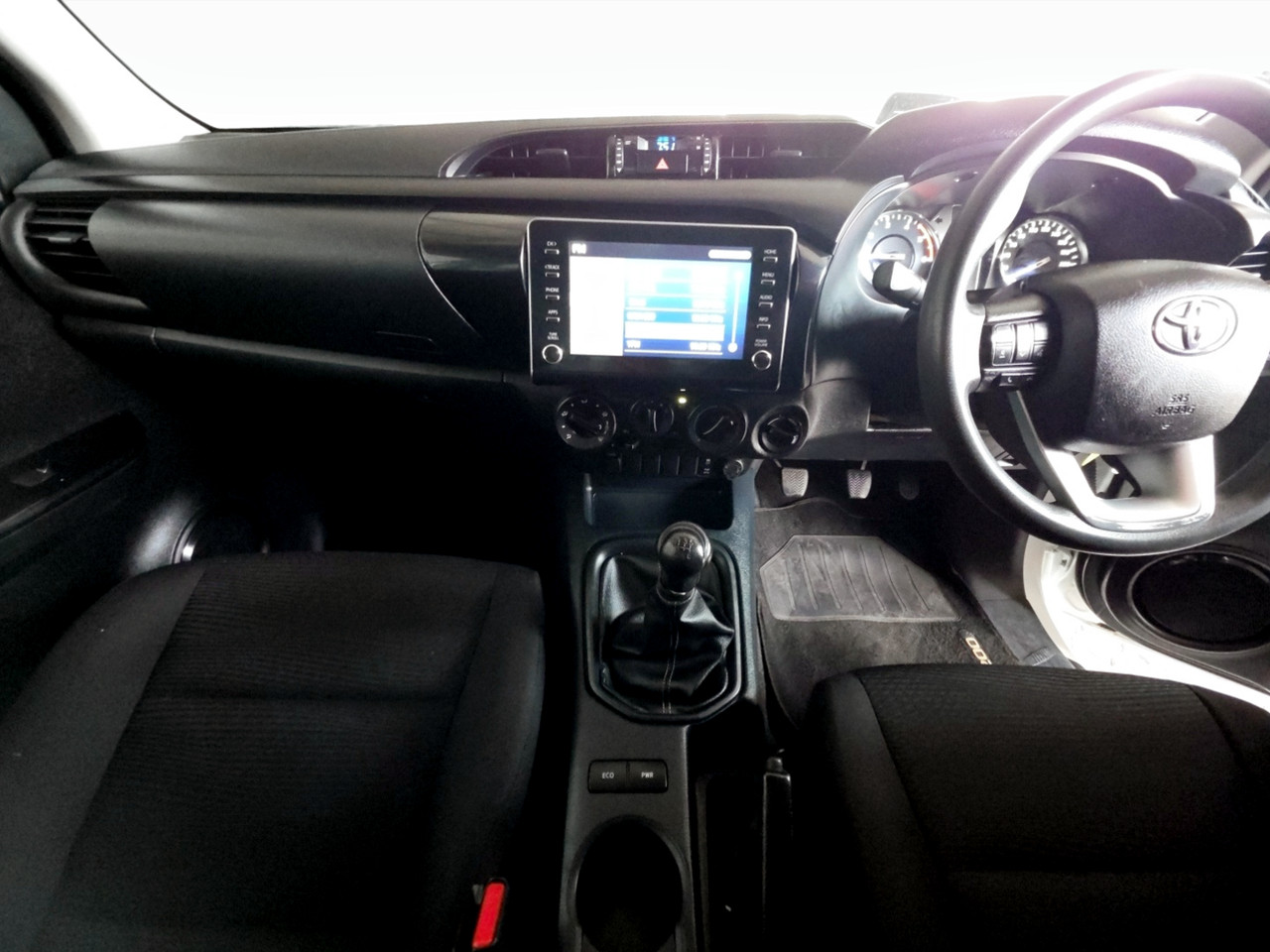 Toyota Hilux 2.4GD-6 SINGLE CAB 4X4 RAIDER MANUAL