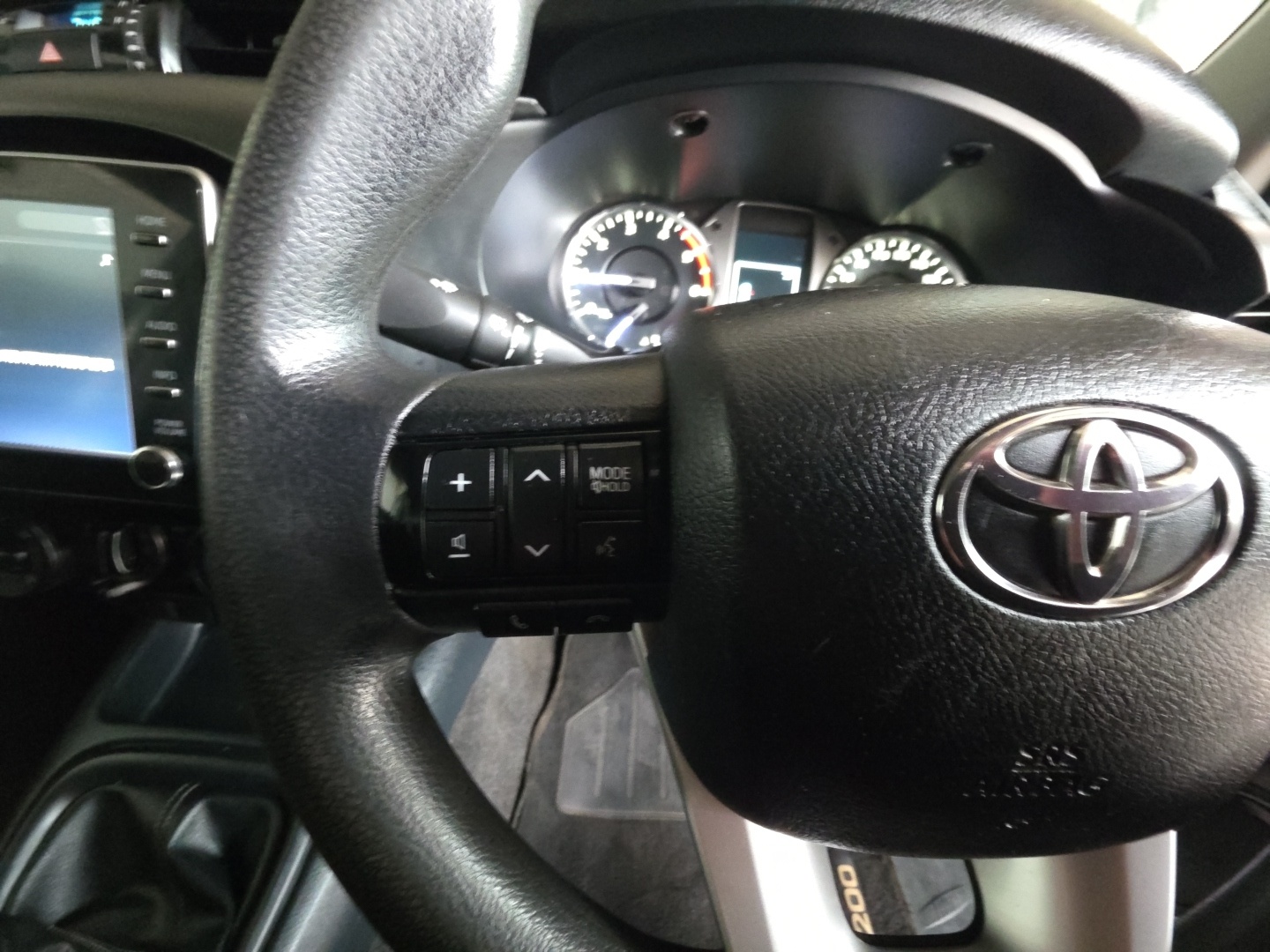 Toyota Hilux 2.4GD-6 SINGLE CAB 4X4 RAIDER MANUAL