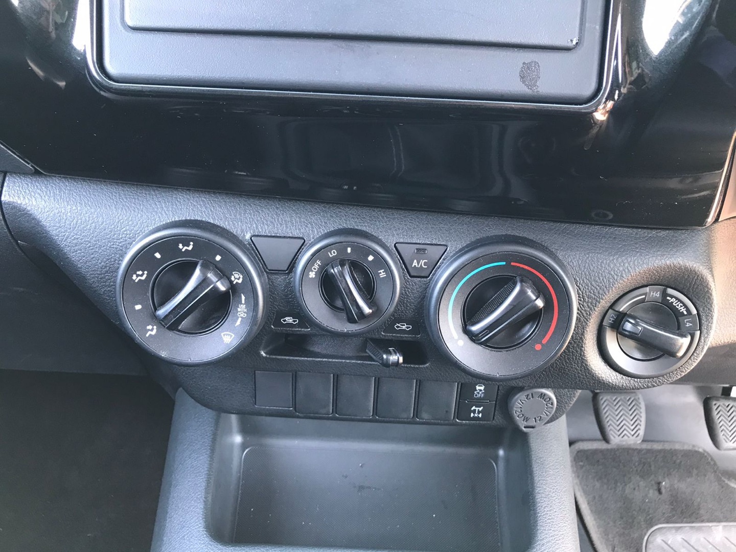 Toyota Hilux 2.4GD-6 SINGLE CAB 4X4 SR