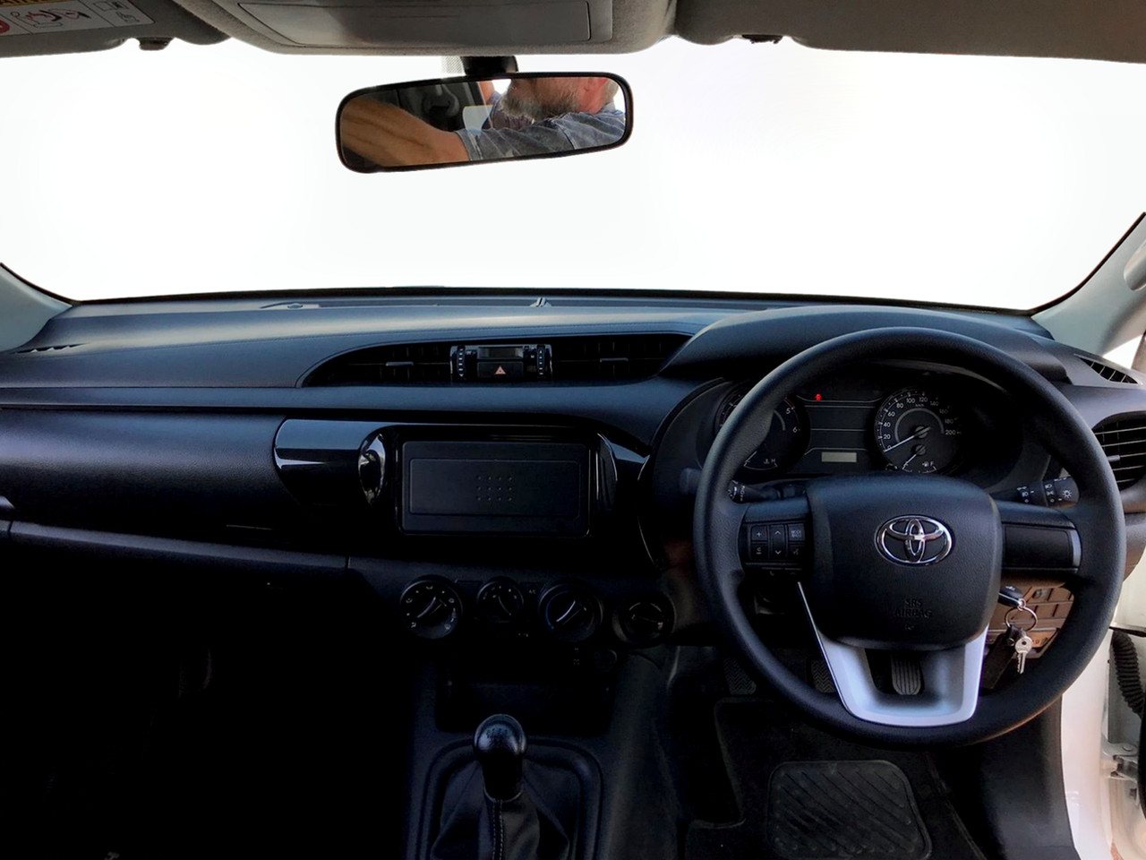 Toyota Hilux 2.4GD-6 SINGLE CAB 4X4 SR