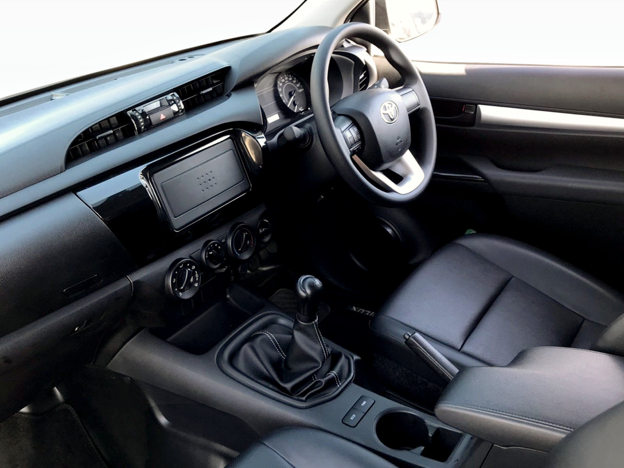 Toyota Hilux 2.4GD-6 SINGLE CAB 4X4 SR