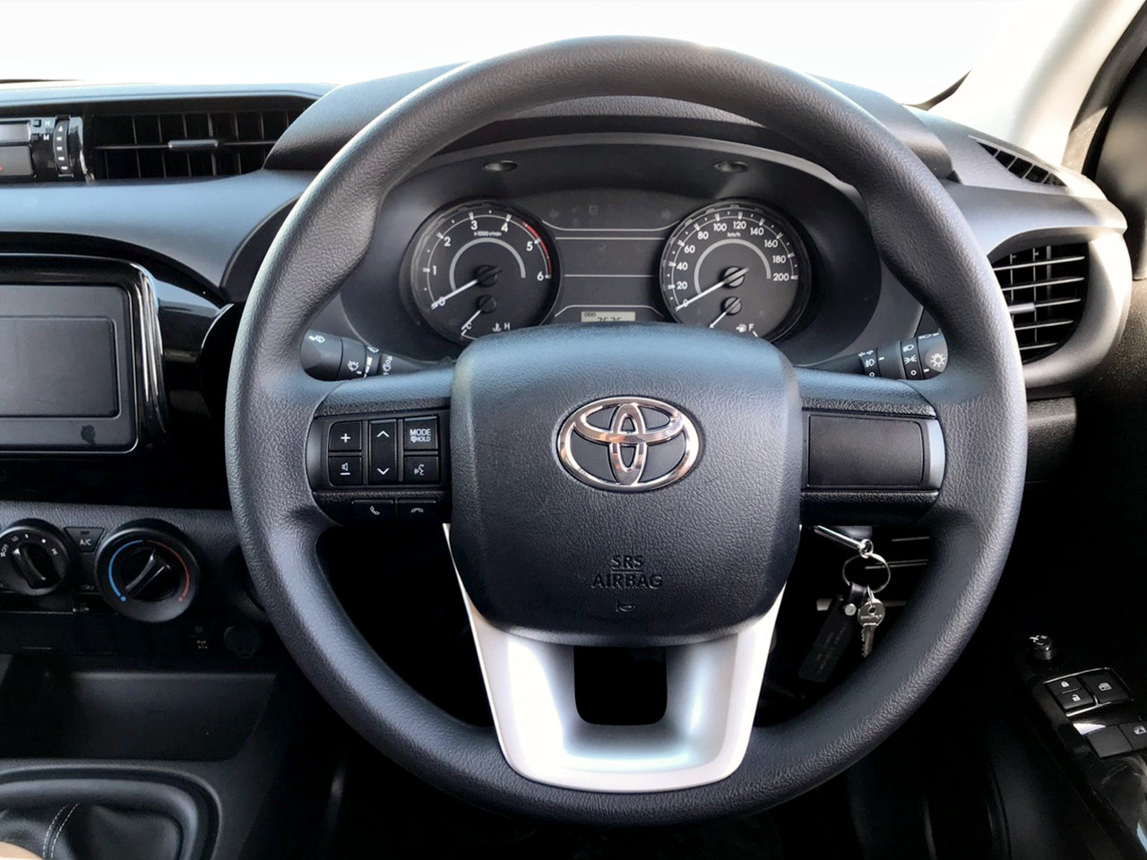 Toyota Hilux 2.4GD-6 SINGLE CAB 4X4 SR