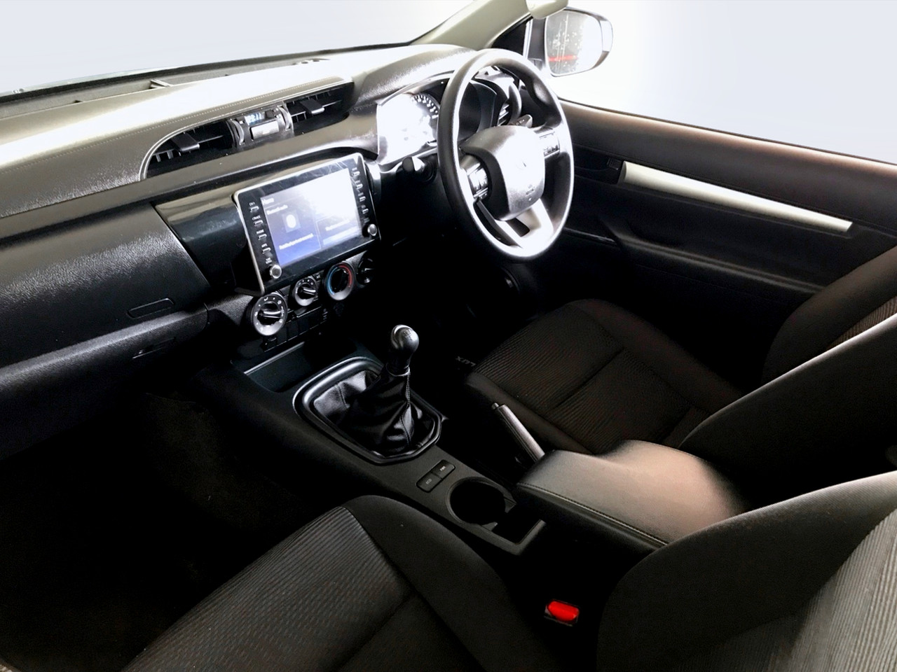 Toyota Hilux 2.4GD-6 SINGLE CAB 4X4 RAIDER MANUAL