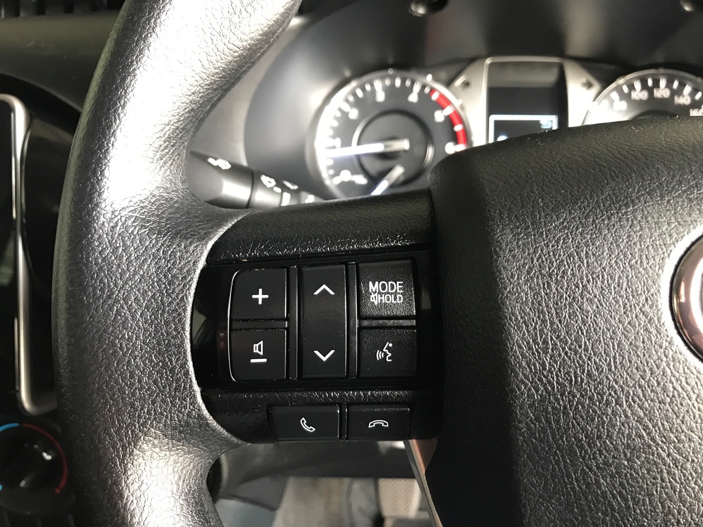 Toyota Hilux 2.4GD-6 SINGLE CAB 4X4 RAIDER MANUAL