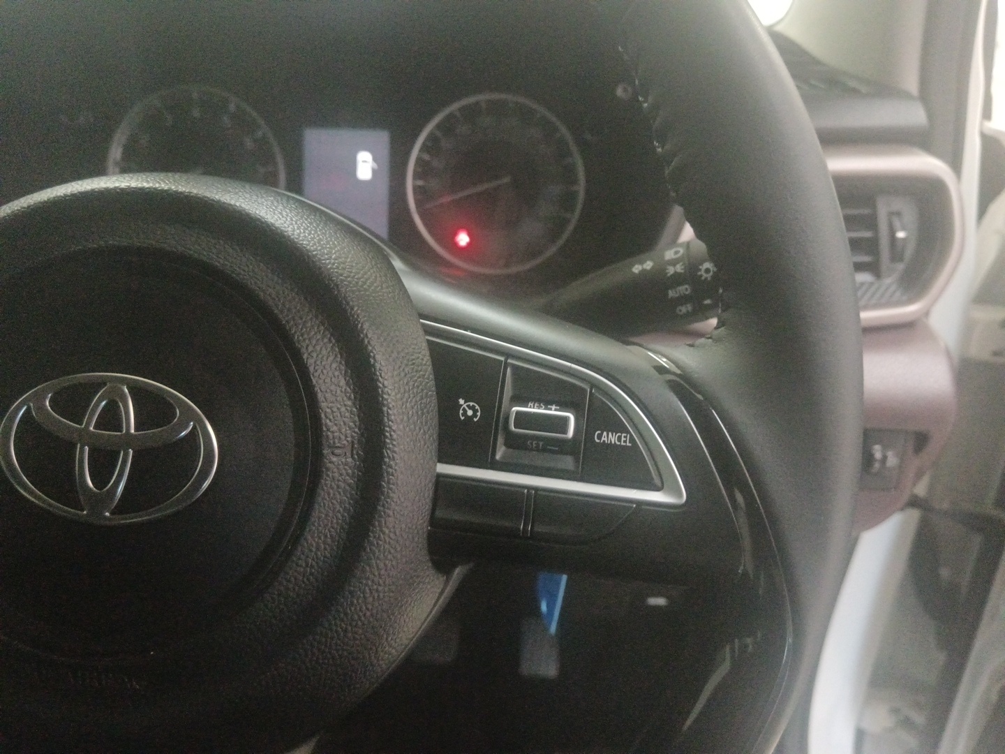Toyota STARLET CROSS 1.5 XS MANUAL