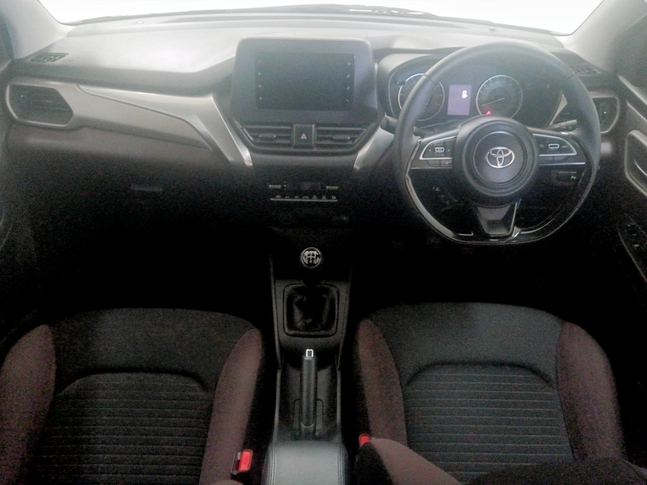 Toyota STARLET CROSS 1.5 XS MANUAL