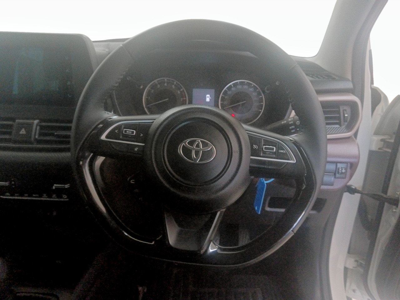 Toyota STARLET CROSS 1.5 XS MANUAL